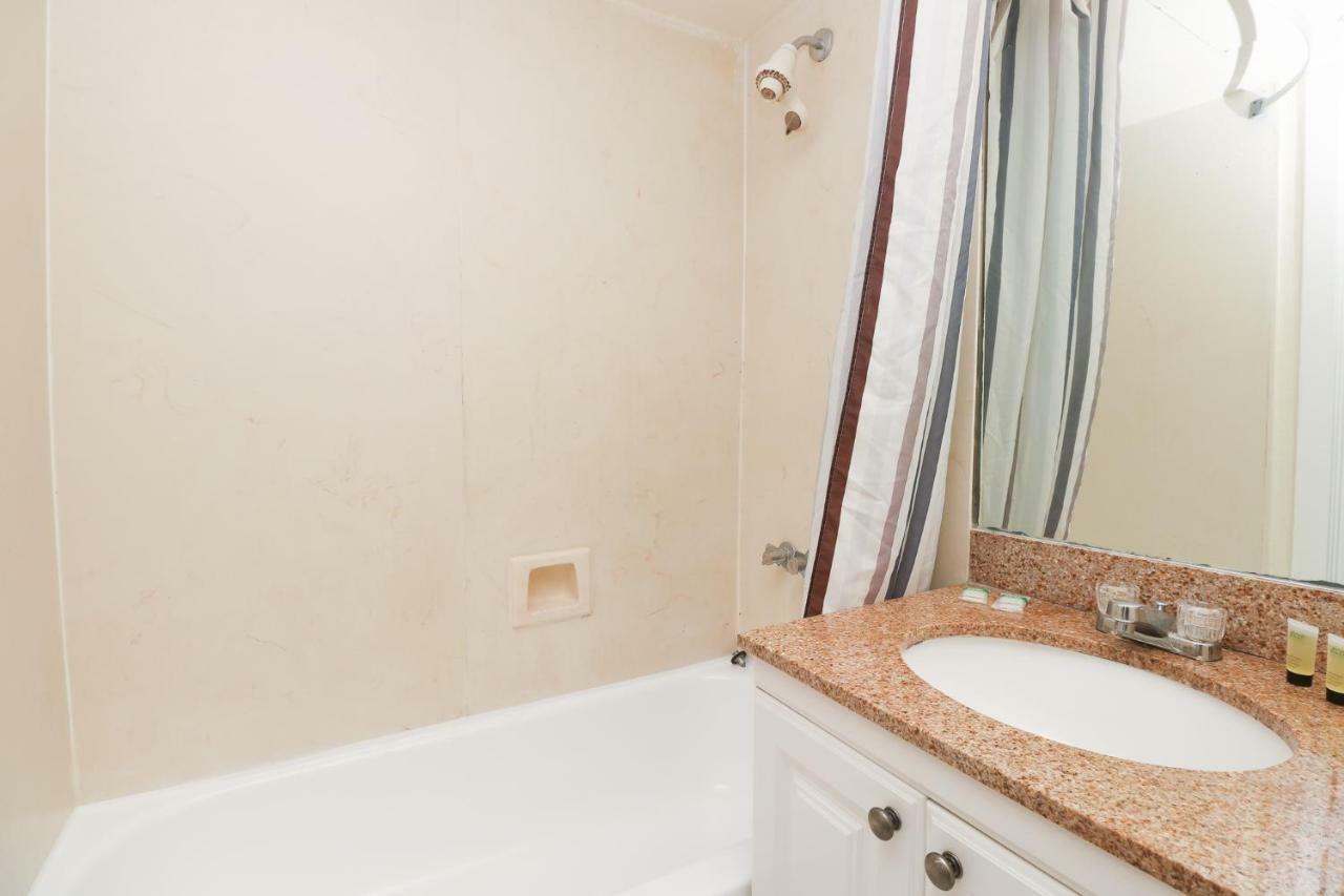 670 Partial Ocean View Hollywood Beach Dania Beach Bagian luar foto